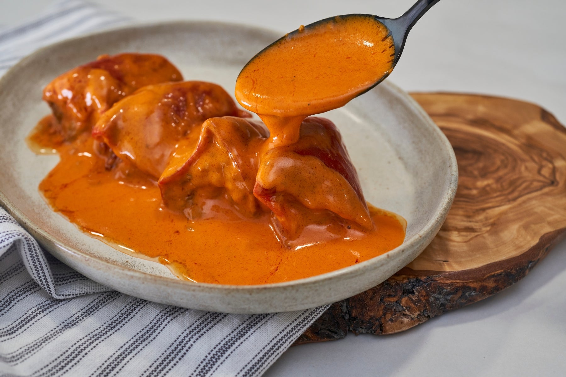 Geroosterde Spaanse paprika gevuld met Jamon Iberico