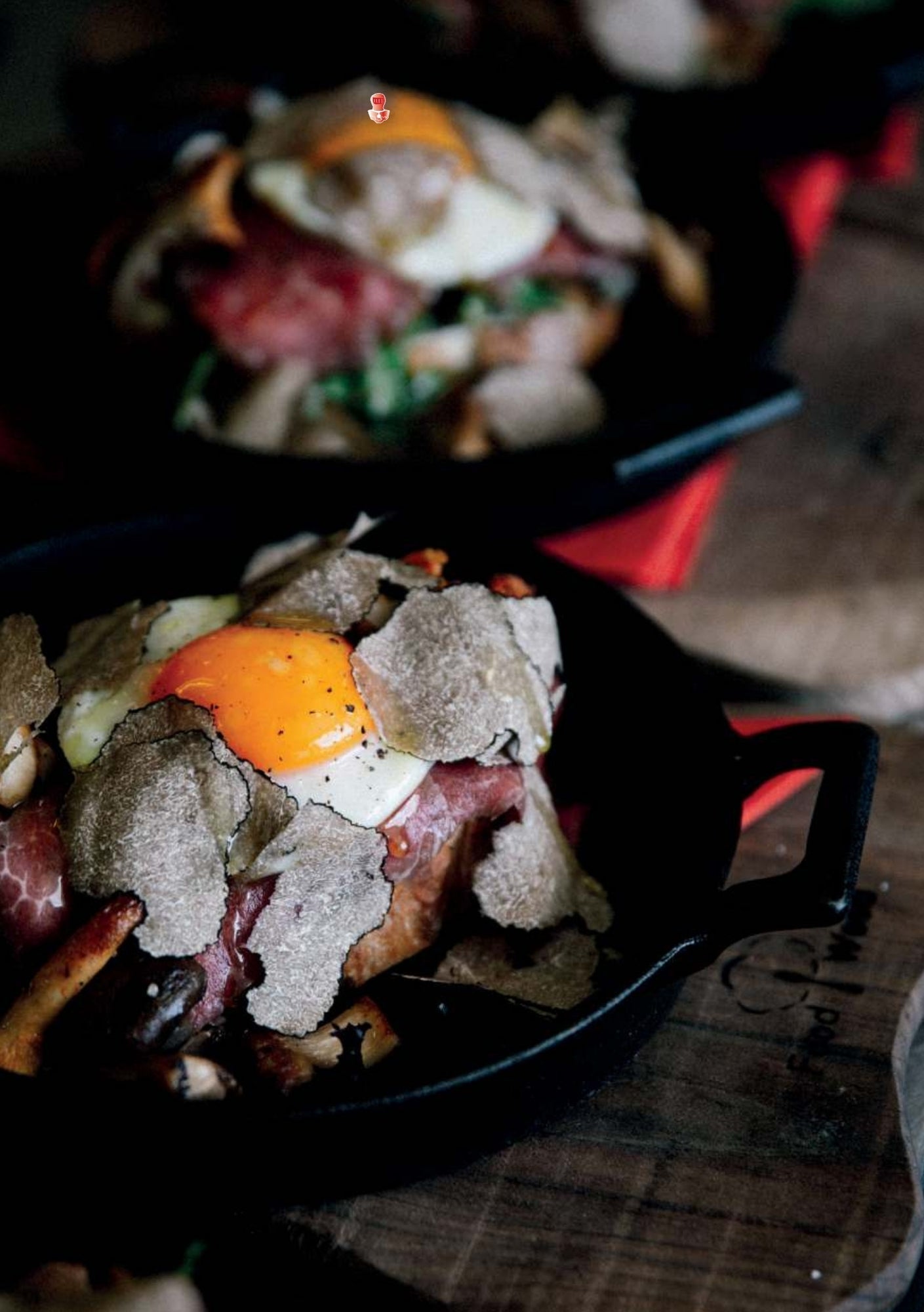 Wagyu carpaccio met spiegelei en verse truffel